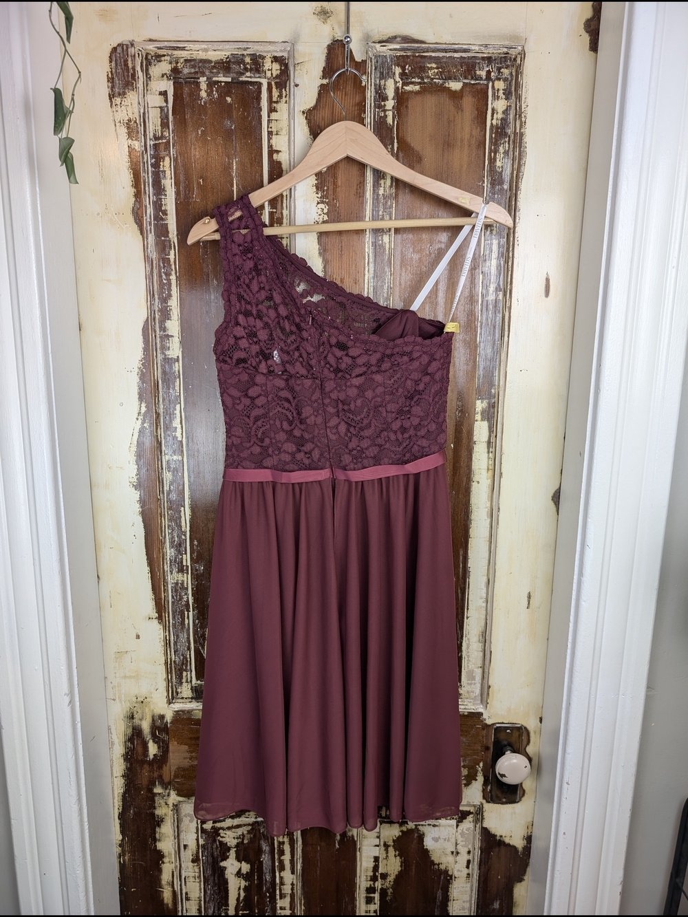 David’s Bridal Burgundy One Shoulder Lace Chiffon Dress Size 6 Evening Bridal - Picture 4 of 11